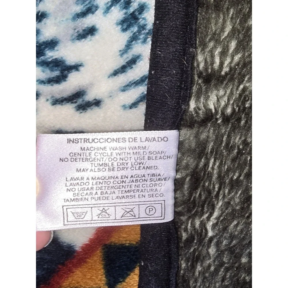 VTG Novatex‎ Wolf Pack Acrylic Blend Multicolor Fleece Throw Blanket 57X50
